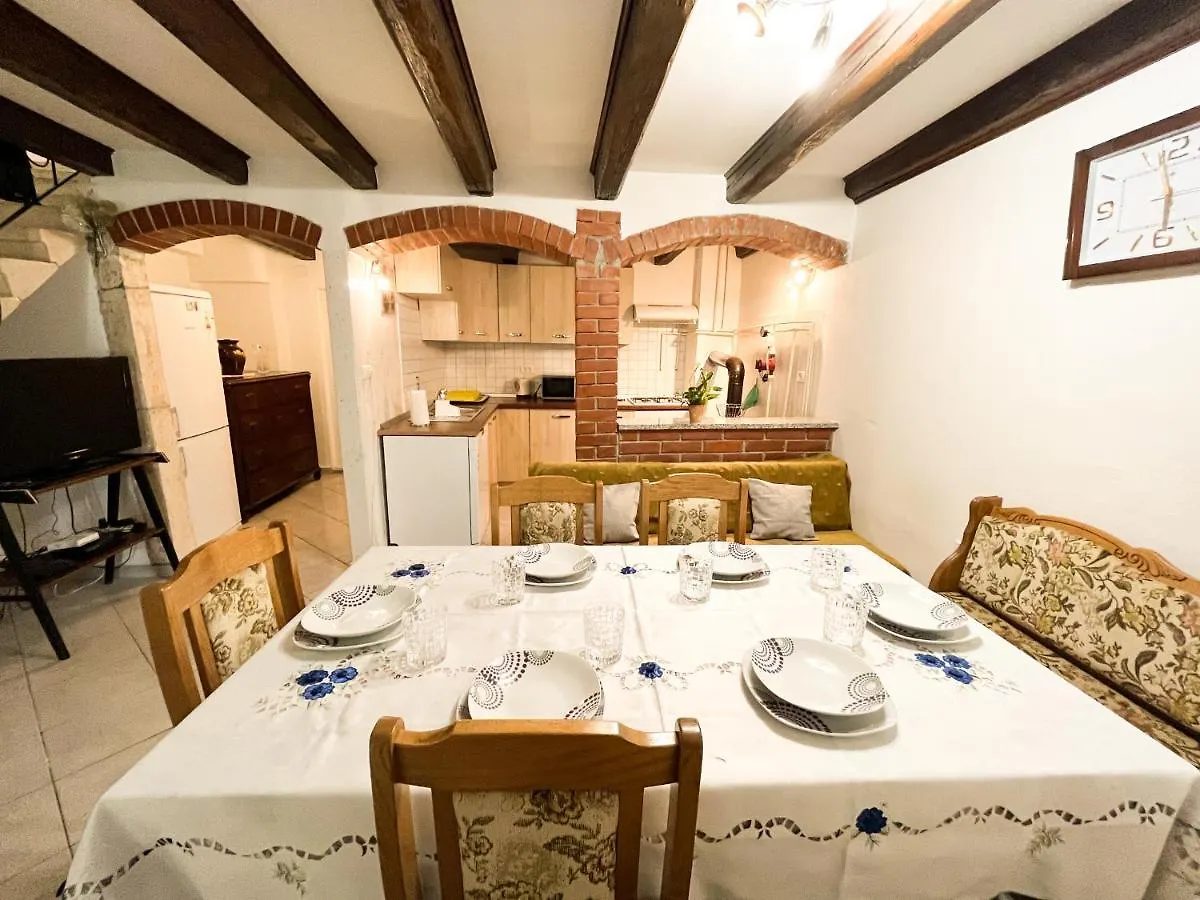 Apartment Kuca Za Odmor Romano Marcana Croatia
